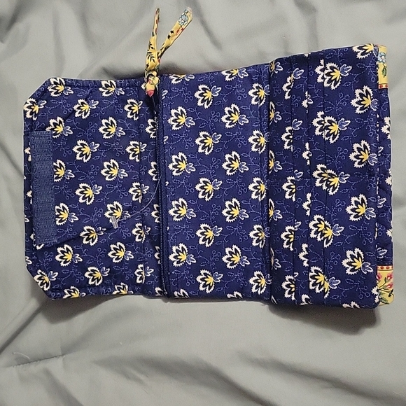 Retired Vera Bradley Maison Blue Tri-fold Clutch Wallet - Picture 3 of 7